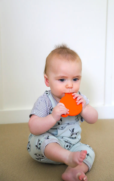 Soothe Those Gums: The Ultimate Guide to Baby Teething with Natural Food-Grade Silicone